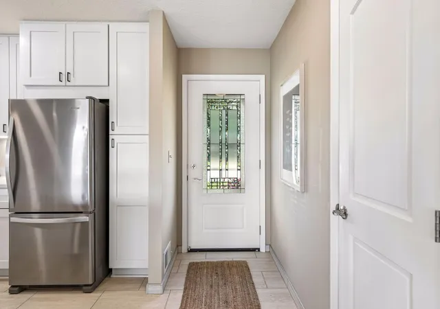Photo 4 of Single family home for sale at 1303 Crystal Lake Rd E, Burnsville, MN 55306 | MLS# 7159262 | Listing updated on 2026-10-14