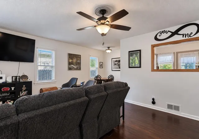 Photo 3 of Single family home for sale at 547 E Main St, Owatonna, MN 55060 | MLS# 7159266 | Listing updated on 2026-10-14