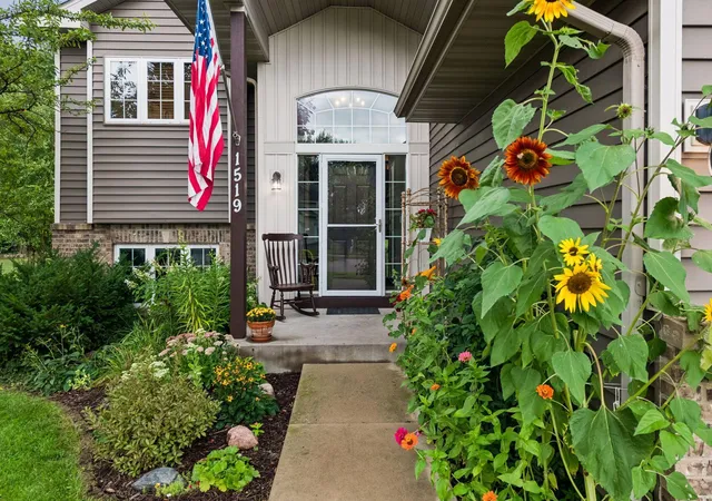 Photo 1 of Single family home for sale at 1519 Hidden Trl, Mayer, MN 55360 | MLS# 7159270 | Listing updated on 2026-10-19