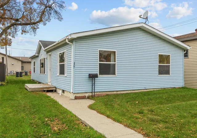 Single family home for sale at 427 6th Street N, Breckenridge, MN 56520 | MLS# 7159283