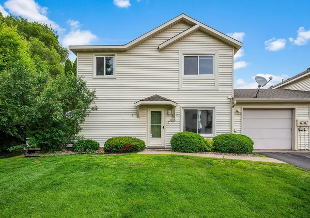 Photo 1 of Single family home for sale at 1521 Clemson Dr #B, Saint Paul, MN 55122 | MLS# 7159284 | Listing updated on 2026-10-23