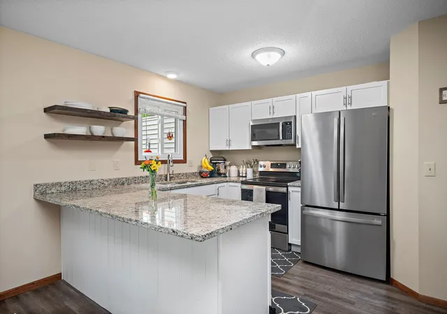 Photo 3 of Single family home for sale at 1521 Clemson Dr #B, Saint Paul, MN 55122 | MLS# 7159284 | Listing updated on 2026-10-23