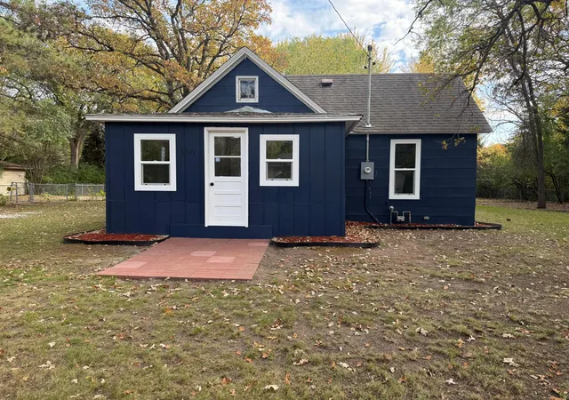 Photo 1 of Sale Pending at 500 Lake St S, Big Lake, MN 55309 | MLS# 7159291 | Listing updated on 2026-10-21