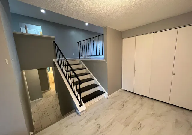 Photo 1 of Single family home for sale at 4048 Halite Ln, Saint Paul, MN 55122 | MLS# 7159299 | Listing updated on 2026-10-23