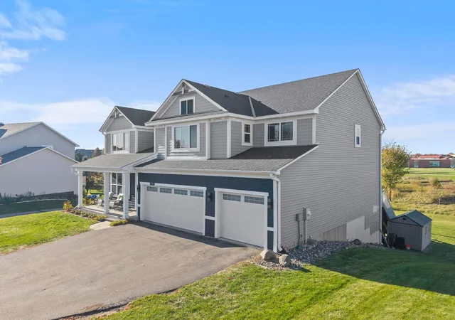 Photo 3 of Single family home for sale at 2784 Liberty Trl, Saint Paul, MN 55129 | MLS# 7159324 | Listing updated on 2026-10-29