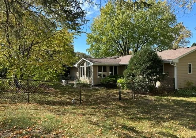 Photo 3 of Single family home for sale at 3301 Selkirk Dr, Burnsville, MN 55337 | MLS# 7159329 | Listing updated on 2026-10-21