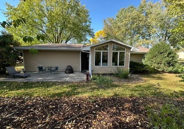 Photo 4 of Single family home for sale at 3301 Selkirk Dr, Burnsville, MN 55337 | MLS# 7159329 | Listing updated on 2026-10-21