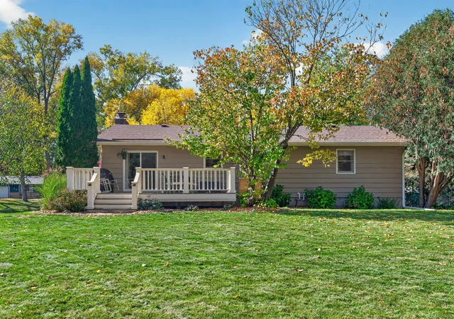 Photo 2 of Single family home for sale at 3230 Shadyview Ln N, Minneapolis, MN 55447 | MLS# 7159330 | Listing updated on 2026-10-23