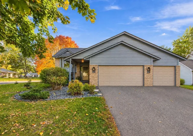 Photo 1 of Single family home for sale at 940 Douglas Ct, Anoka, MN 55303 | MLS# 7159338 | Listing updated on 2026-10-20