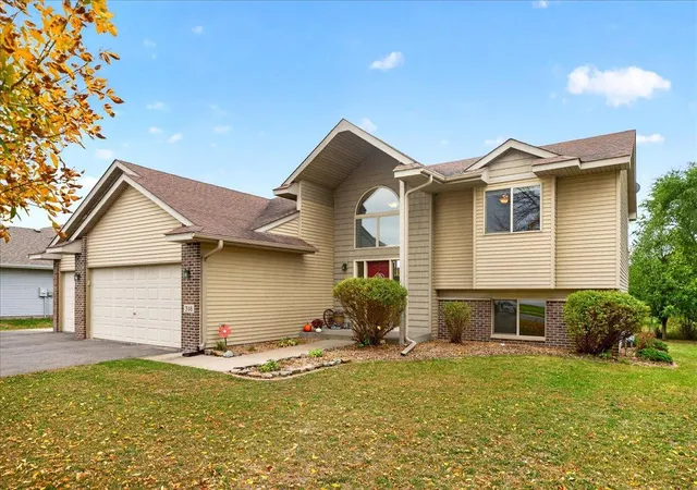Photo 1 of Single family home for sale at 318 Karen Ln, Big Lake, MN 55309 | MLS# 7159346 | Listing updated on 2026-10-23