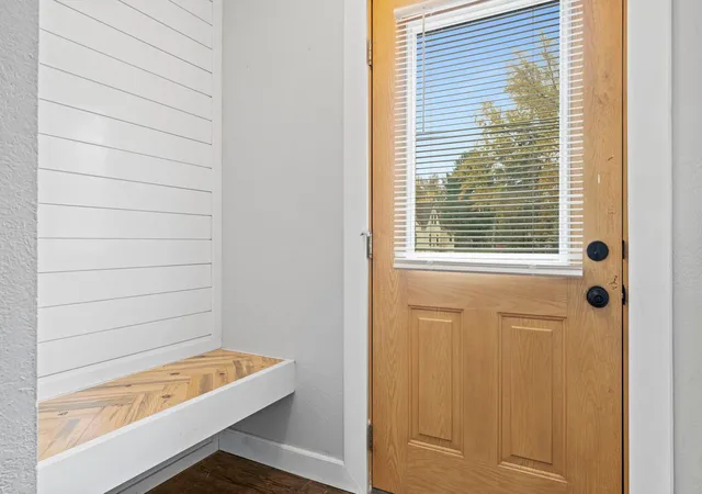 Photo 4 of Single family home for sale at 420 2nd Street SE, Braham, MN 55006 | MLS# 7159356 | Listing updated on 2026-10-21