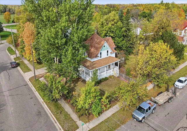 Photo 4 of Single family home for sale at 302 2nd Street NW, Bertha, MN 56437 | MLS# 7159360 | Listing updated on 2026-10-23
