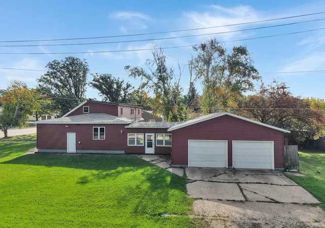 Photo 1 of Single family home for sale at 601 1st Street S, Karlstad, MN 56732 | MLS# 7159364 | Listing updated on 2026-10-26