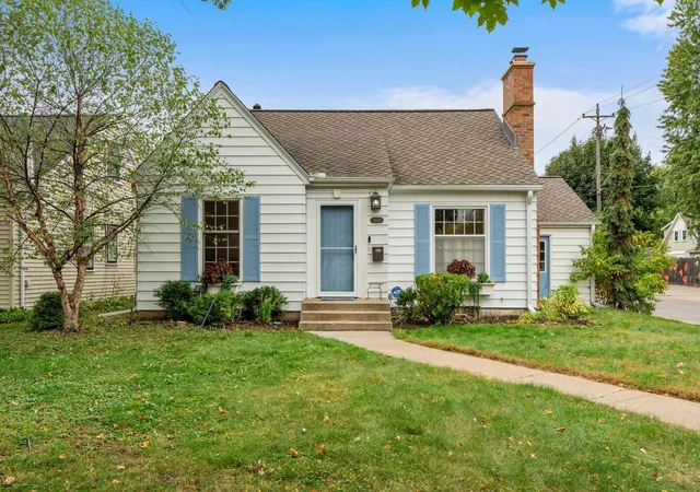 Photo 1 of Single family home for sale at 4100 Xenwood Ave S, Minneapolis, MN 55416 | MLS# 7159373 | Listing updated on 2026-10-21