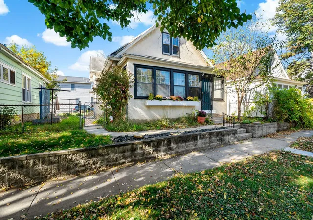 Photo 1 of Single family home for sale at 545 Virginia St, Saint Paul, MN 55103 | MLS# 7159374 | Listing updated on 2026-10-29