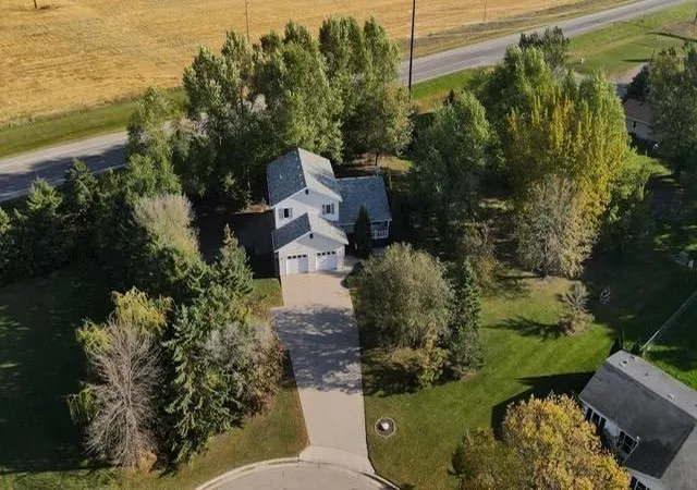 Photo 3 of Single family home for sale at 322 Oriole Ave N, Thief River Falls, MN 56701 | MLS# 7159376 | Listing updated on 2026-10-14