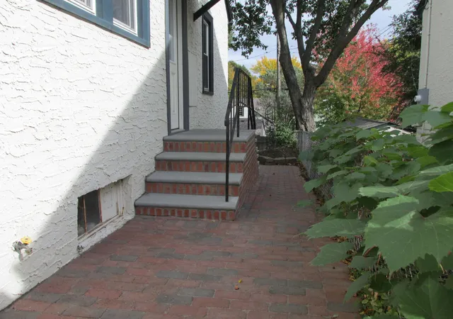 Photo 4 of Single family home for sale at 544 Brimhall St, Saint Paul, MN 55116 | MLS# 7159401 | Listing updated on 2026-10-23