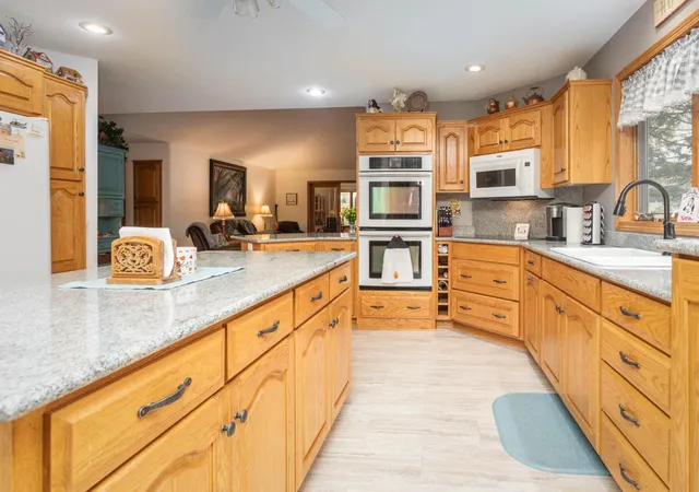 Photo 3 of Single family home for sale at 781 E Lake Geneva Rd Ne, Alexandria, MN 56308 | MLS# 7159403 | Listing updated on 2026-10-19