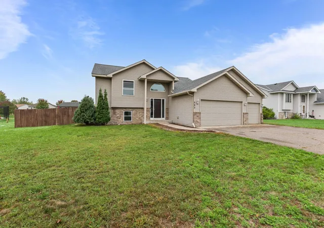 Photo 3 of Single family home for sale at 593 Forest Rd, Big Lake, MN 55309 | MLS# 7159418 | Listing updated on 2026-10-22