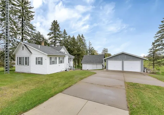 Photo 1 of Single family home for sale at 540 4th Street, Holdingford, MN 56340 | MLS# 7159436 | Listing updated on 2026-10-19