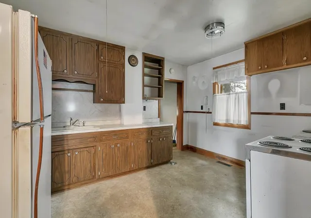 Photo 3 of Single family home for sale at 540 4th Street, Holdingford, MN 56340 | MLS# 7159436 | Listing updated on 2026-10-19