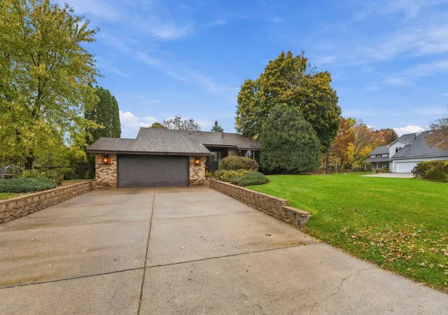 Photo 3 of Single family home for sale at 153 102nd Lane NE, Minneapolis, MN 55434 | MLS# 7159438 | Listing updated on 2026-10-28