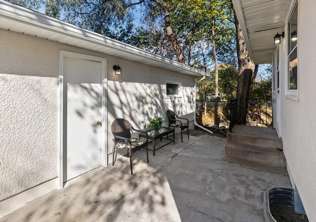Photo 3 of Single family home for sale at 1381 Mechanic Ave, Saint Paul, MN 55106 | MLS# 7159502 | Listing updated on 2026-10-20
