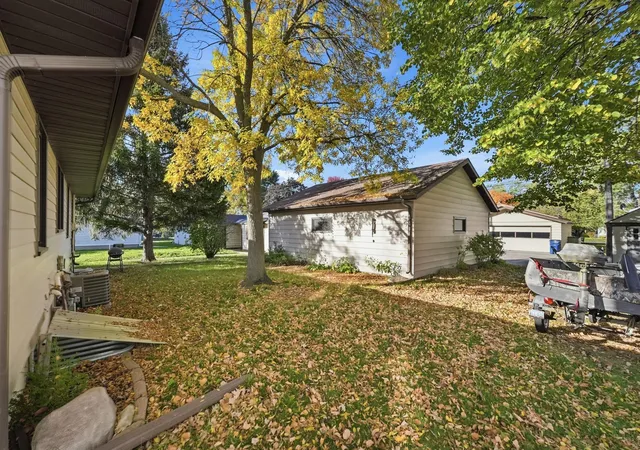 Photo 3 of Single family home for sale at 1347 9th Avenue N, Saint Cloud, MN 56303 | MLS# 7159518 | Listing updated on 2026-10-22