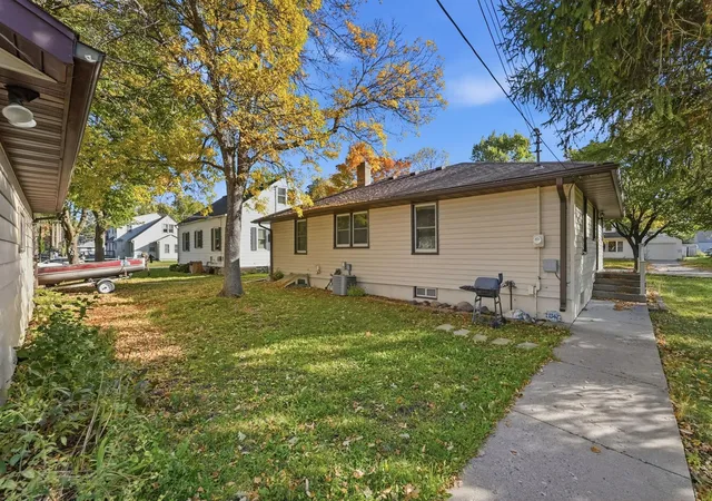 Photo 4 of Single family home for sale at 1347 9th Avenue N, Saint Cloud, MN 56303 | MLS# 7159518 | Listing updated on 2026-10-22