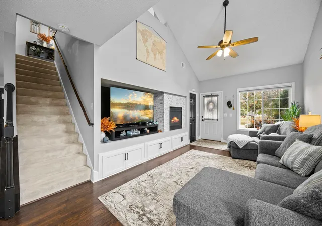 Photo 4 of Sale Pending at 1666 Freedom Ln, Waconia, MN 55387 | MLS# 7159519 | Listing updated on 2026-10-23