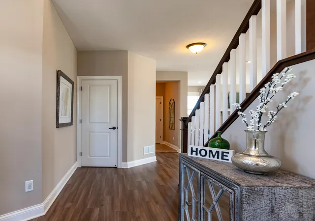 Photo 4 of Single family home for sale at 4331 Schilling Way, Saint Paul, MN 55129 | MLS# 7159525 | Listing updated on 2026-10-29