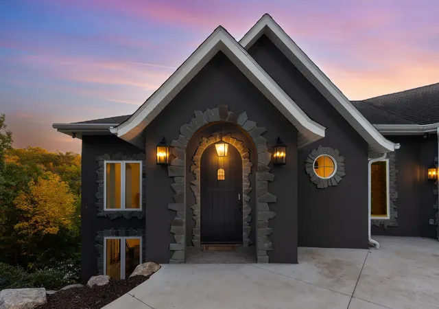 Photo 1 of Single family home for sale at 5966 Blackberry Trl E, Inver Grove Heights, MN 55076 | MLS# 7159528 | Listing updated on 2026-10-19
