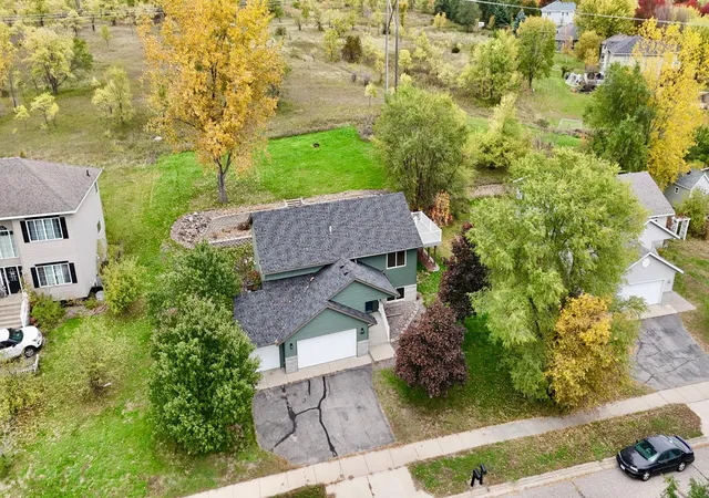 Photo 4 of Single family home for sale at 1609 25th Street SE, Saint Cloud, MN 56304 | MLS# 7159539 | Listing updated on 2026-10-21