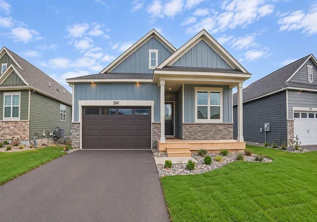 Single family home for sale at 2147 Bluff Hts Dr, Shakopee, MN 55379 | MLS# 7159561