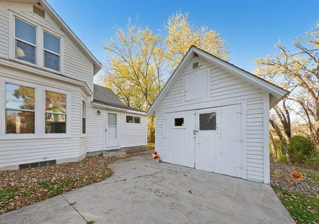 Photo 4 of Single family home for sale at 614 North St, Kenyon, MN 55946 | MLS# 7159599 | Listing updated on 2026-10-20