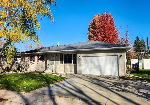 Photo 2 of Single family home for sale at 1537 22nd Avenue S, Fargo, ND 58103 | MLS# 7159609 | Listing updated on 2026-10-23