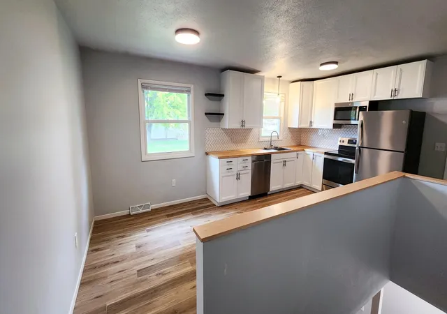 Photo 4 of Single family home for sale at 1537 22nd Avenue S, Fargo, ND 58103 | MLS# 7159609 | Listing updated on 2026-10-23