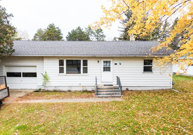 Single family home for sale at 323 Main St NW, Menahga, MN 56464 | MLS# 7159610