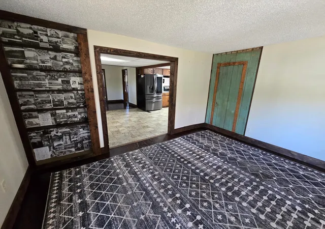 Photo 3 of Single family home for sale at 424 Water St E, Cannon Falls, MN 55009 | MLS# 7159636 | Listing updated on 2026-10-19
