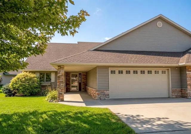 Photo 2 of Townhouse for sale at 1301 23 Street Se, Willmar, MN 56201 | MLS# 7159640 | Listing updated on 2026-10-15