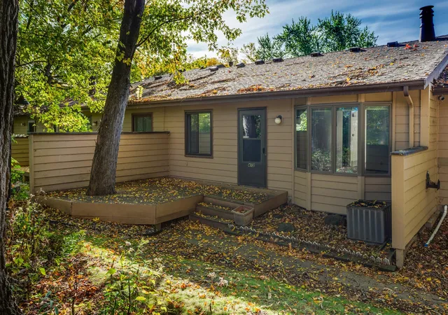 Photo 1 of Single family home for sale at 472 W Eagle Lake Dr, Maple Grove, MN 55369 | MLS# 7159646 | Listing updated on 2026-10-23