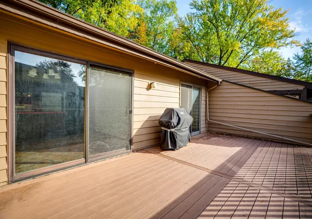 Photo 4 of Single family home for sale at 472 W Eagle Lake Dr, Maple Grove, MN 55369 | MLS# 7159646 | Listing updated on 2026-10-23
