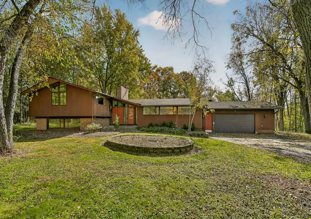 Photo 1 of Single family home for sale at 5730 Heather Dr Sw, Rochester, MN 55902 | MLS# 7159663 | Listing updated on 2026-10-15