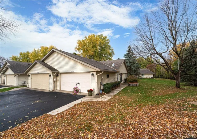 Photo 1 of Single family home for sale at 20300 Hunter Ct, Lakeville, MN 55044 | MLS# 7159675 | Listing updated on 2026-10-30