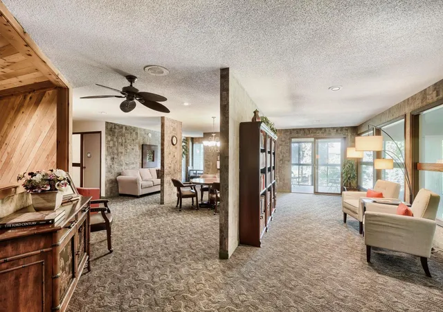 Photo 2 of Sale Pending at 2495 Canabury Dr #333, Saint Paul, MN 55117 | MLS# 7159684 | Listing updated on 2026-10-21