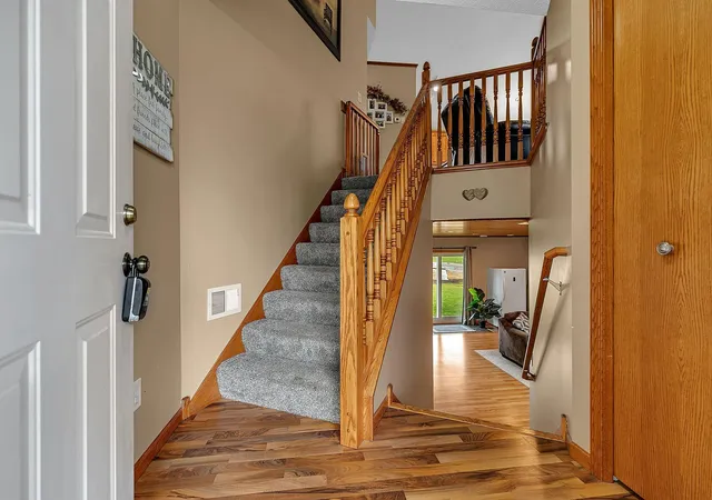 Photo 2 of Single family home for sale at 1025 2nd Avenue Se, Freeport, MN 56331 | MLS# 7159708 | Listing updated on 2026-10-17