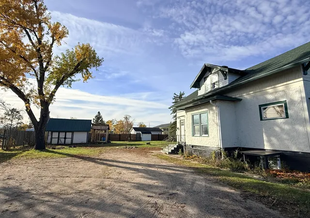Photo 2 of Single family home for sale at 1100 Roosevelt Rd SE, Bemidji, MN 56601 | MLS# 7159724 | Listing updated on 2026-10-27