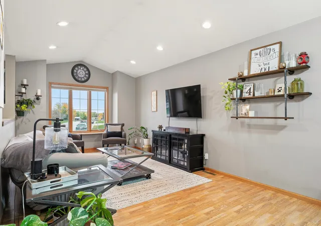 Photo 3 of Single family home for sale at 19 Rollins Dr, Elgin, MN 55932 | MLS# 7159725 | Listing updated on 2026-10-17