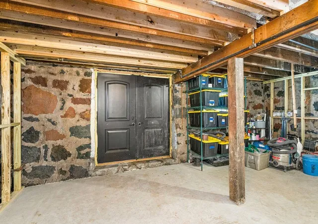 Photo 3 of Single family home for sale at 24 W 5th Street, Duluth, MN 55806 | MLS# 7159726 | Listing updated on 2026-10-18