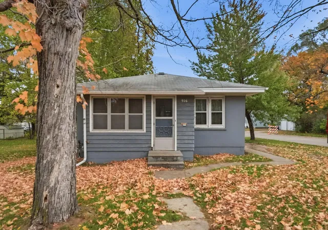 Photo 1 of Sale Pending at 926 2nd Avenue S, Sauk Rapids, MN 56379 | MLS# 7159731 | Listing updated on 2026-10-16